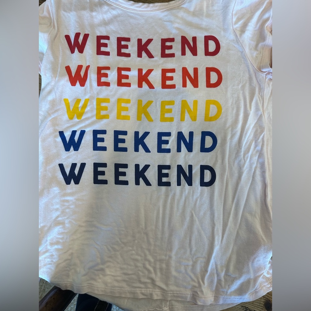 women’s weekend tee size xs